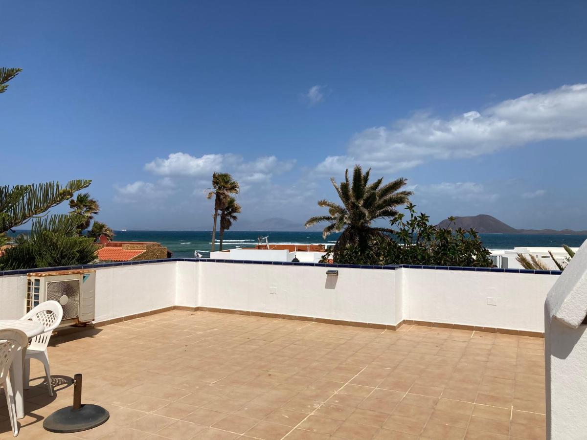 Beach House With The Heated Pool Next To Rocky Point Corralejo Kültér fotó