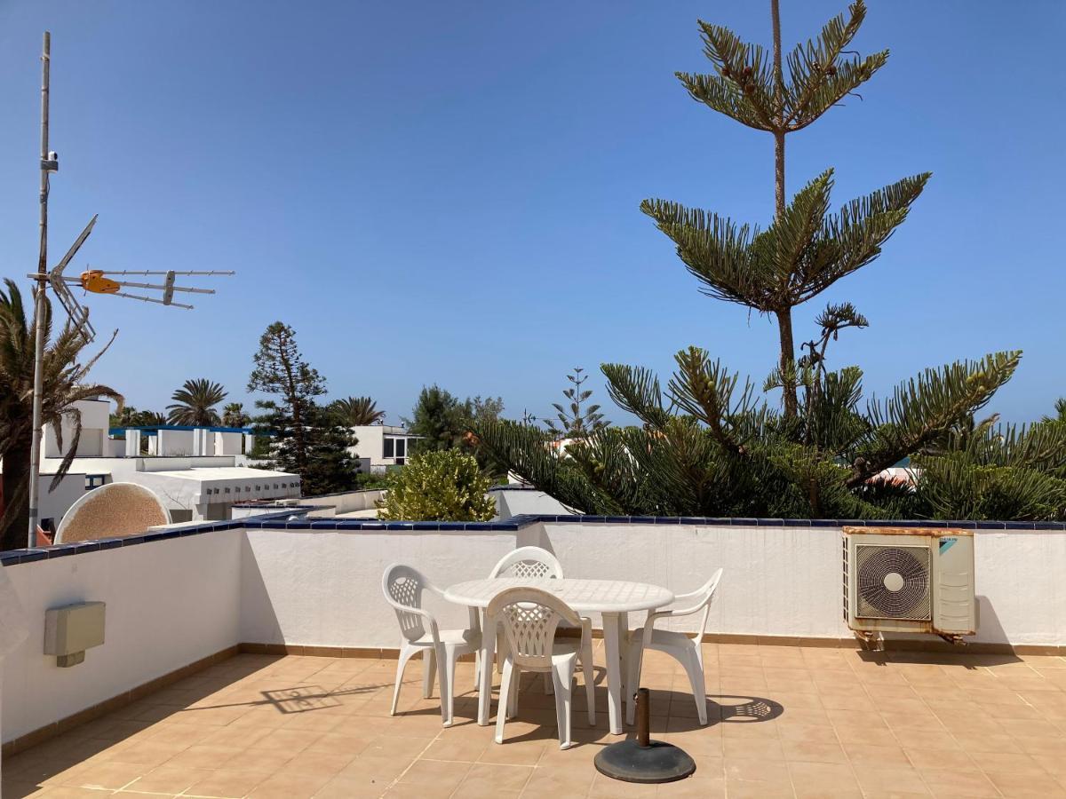 Beach House With The Heated Pool Next To Rocky Point Corralejo Kültér fotó